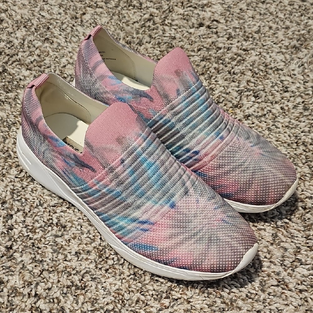 Steve Madden Pink and Blue Tie Dye Slip-On Sneakers